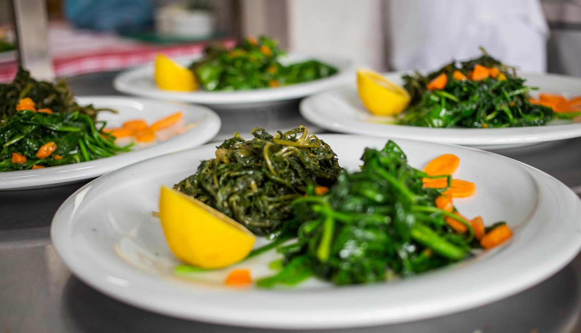 Hotel Restaurant Emblema Petrele Ngoại thất bức ảnh