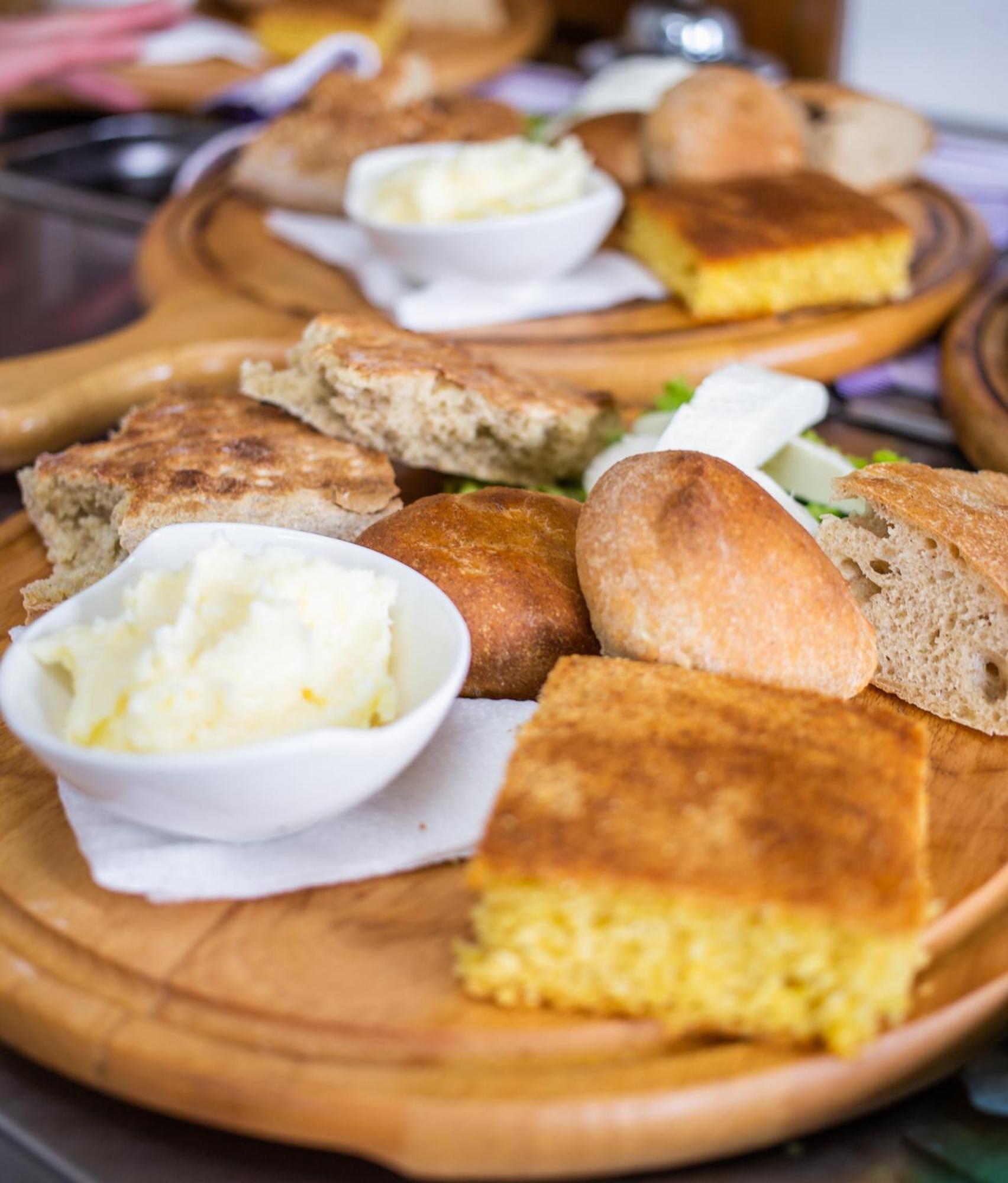 Hotel Restaurant Emblema Petrele Ngoại thất bức ảnh